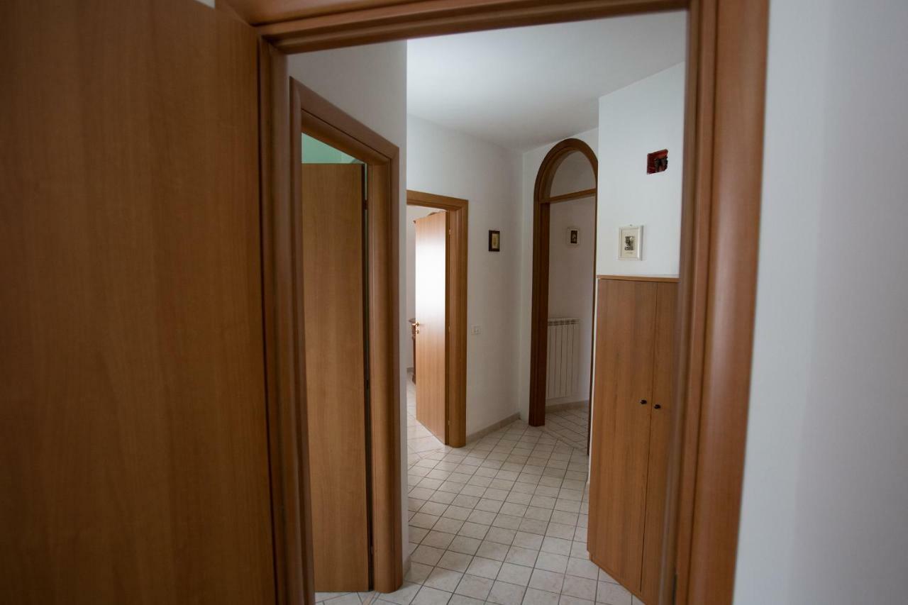La Casa Del Gelso Fiorito Apartment Еболи Екстериор снимка