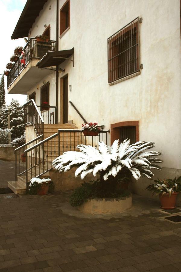 La Casa Del Gelso Fiorito Apartment Еболи Екстериор снимка
