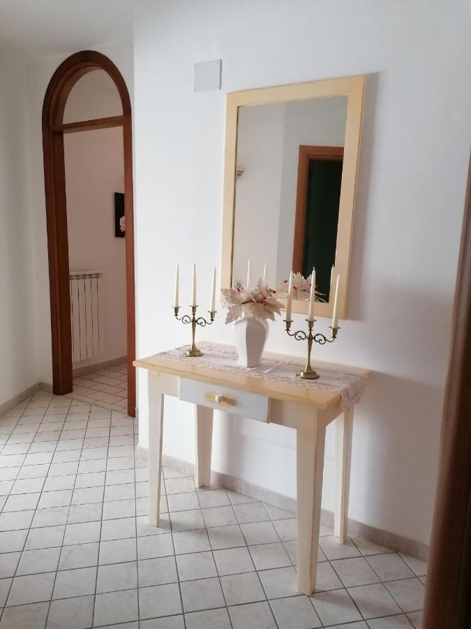 La Casa Del Gelso Fiorito Apartment Еболи Екстериор снимка